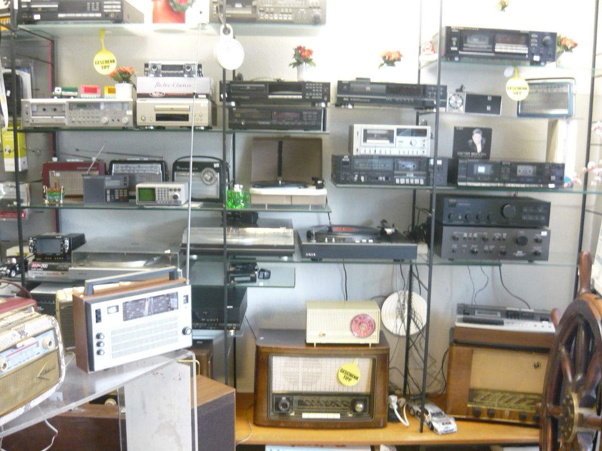 Alte Röhreradio s aus Opa s zeiten